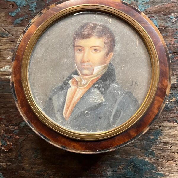 BOITE TABATIERE ANCIENNE BOIS D'ACCACIA PORTRAIT D'HOMME DE QUALITÉ 19E SIÈCLE